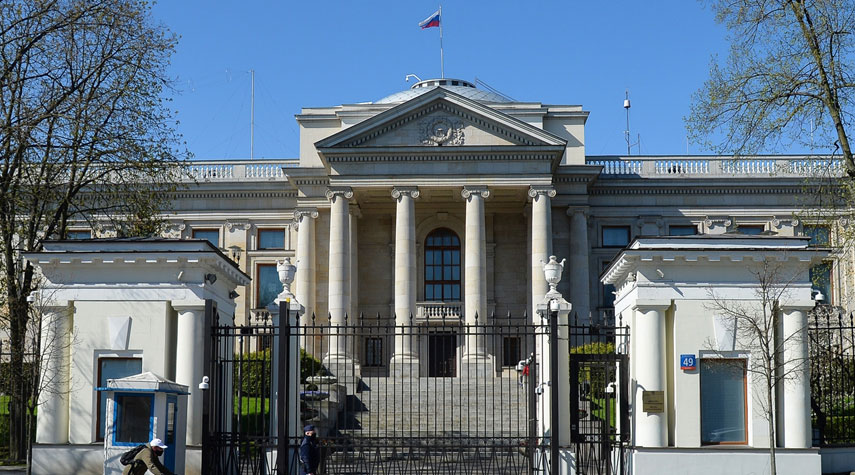 بولندا تصادر أموال السفارة الروسية في وارسو