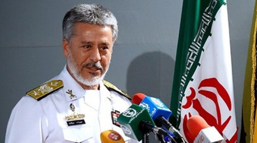 الأدميرال سياري: تواجد البحرية الإيرانية في المياه الدولية يوفر الأمن ويظهر قوة البلاد