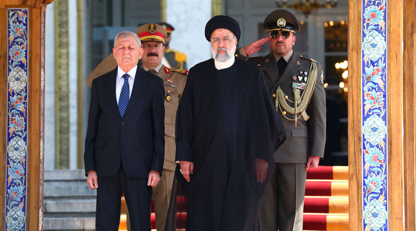 رئيسي: تتوفر عوامل كبيرة لتطوير العلاقات بين إيران والعراق