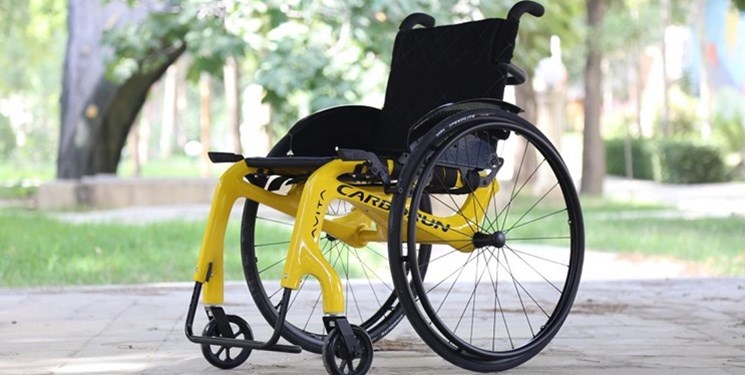 صنع كرسي متحرك بكمبوزيت الكربون في إيران
