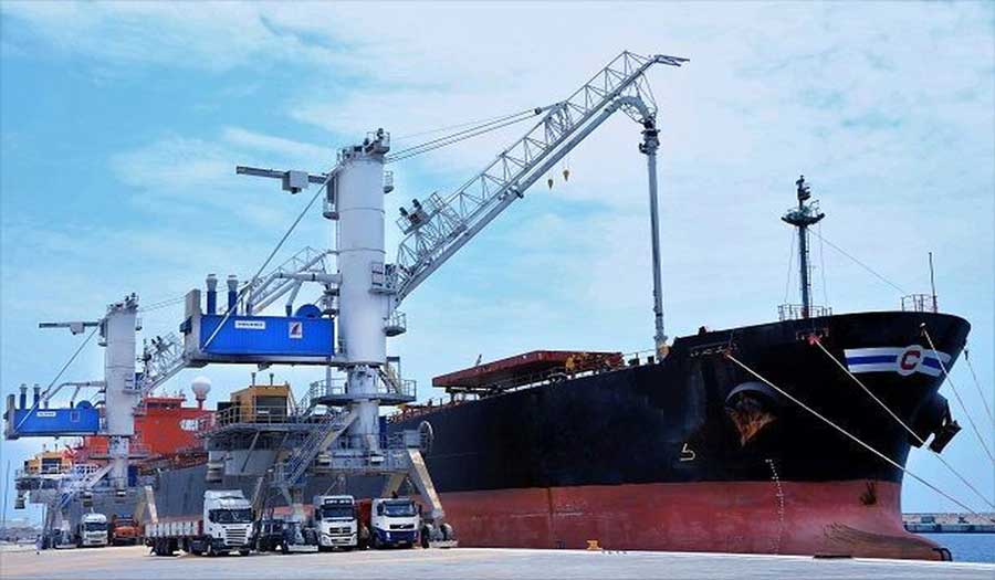 ميناء تشابهار يستقبل أول سفينة شحن عملاقة بسعة 120 ألف طن