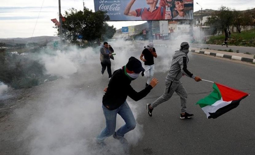 الاحتلال يقتحم نابلس وسط اشتباكات عنيفة مع مقاومين
