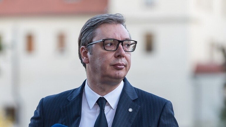 رئيس صربيا يتنحى عن رئاسة الحزب الحاكم