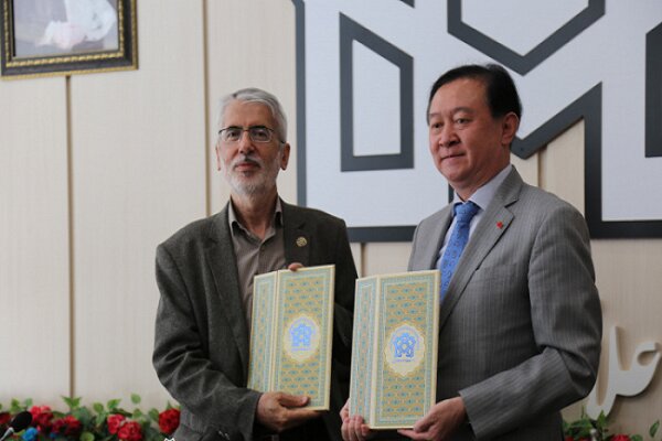 تدشين أول “مكتبة صينية” في إيران