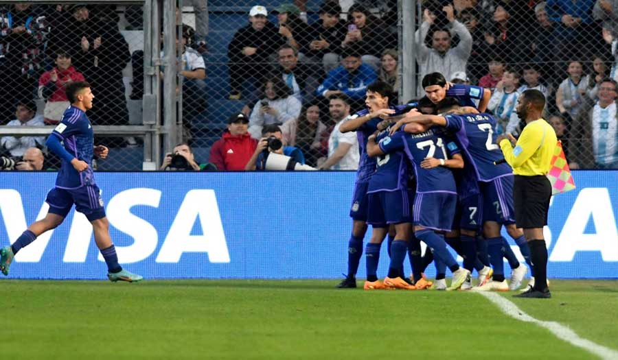 الأرجنتين وأوزبكستان يتأهلان للدور ثمن النهائي مونديال الشباب