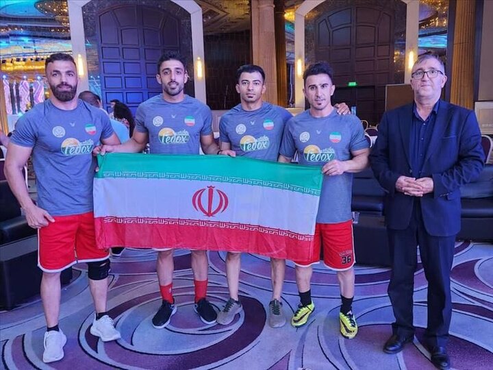 فريق التحدي الإيراني يحرز بطولة العالم
