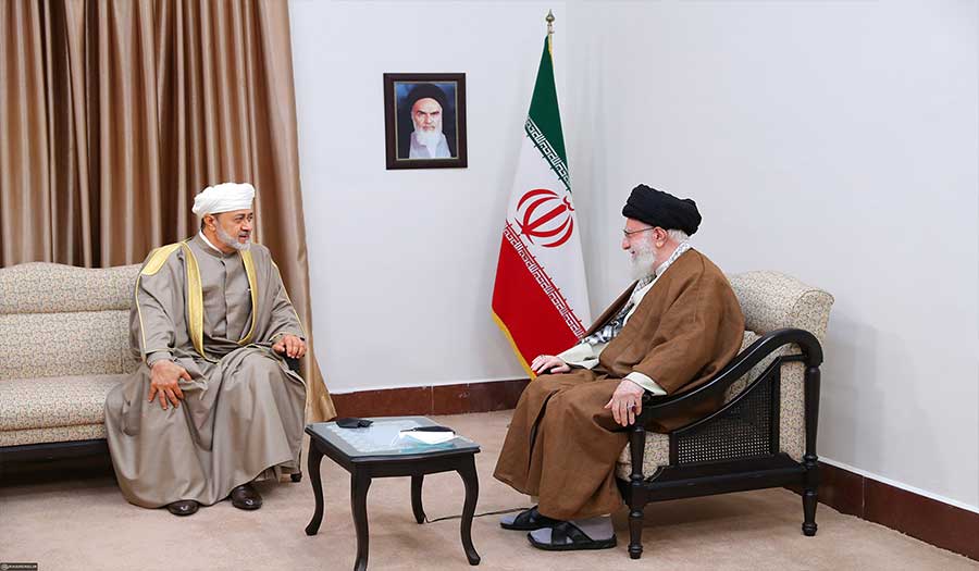 تقرير مصور عن لقاء سلطان عمان هيثم بن طارق مع الإمام الخامنئي