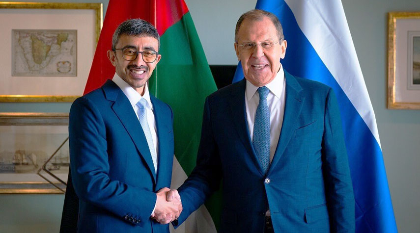 وزير الخارجية الاماراتي يلتقي نظيره الروسي في جنوب افريقيا