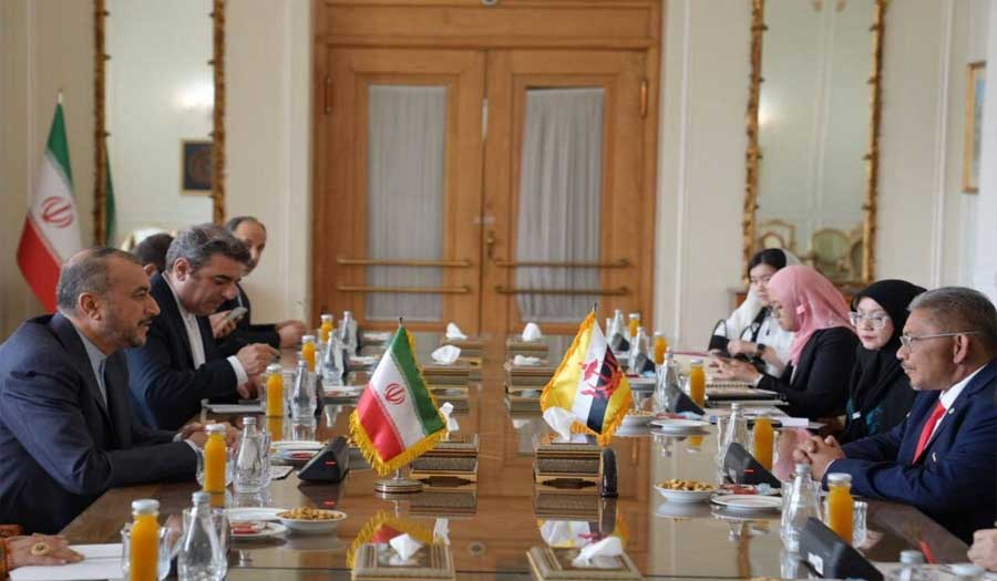 وزيرا خارجية إيران وبروناي يبحثان تعزيز العلاقات الثنائية