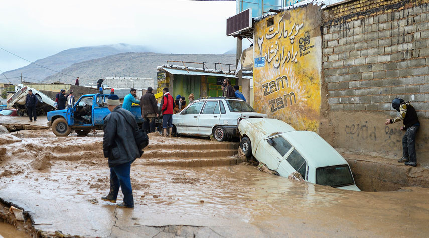 مصرع 4 أشخاص اثر السيول في محافظتين ايرانيتين