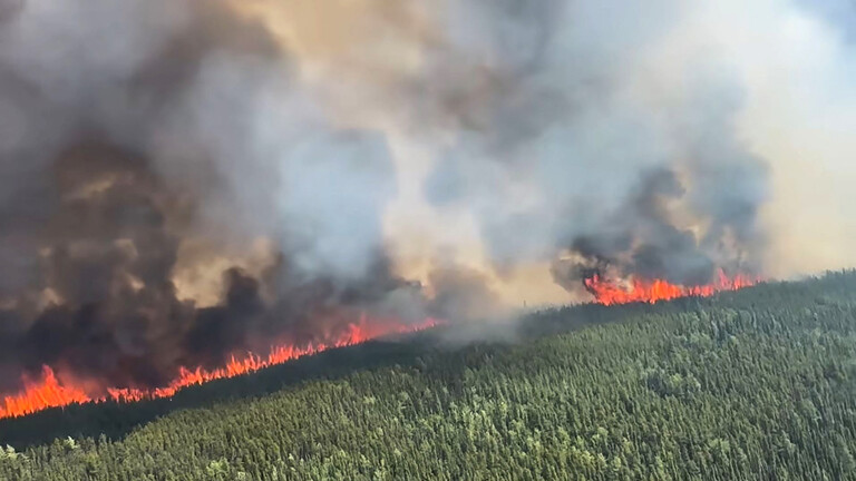 حرائق الغابات تستعر في كندا وتوقعات باستمرارها "طوال الصيف"