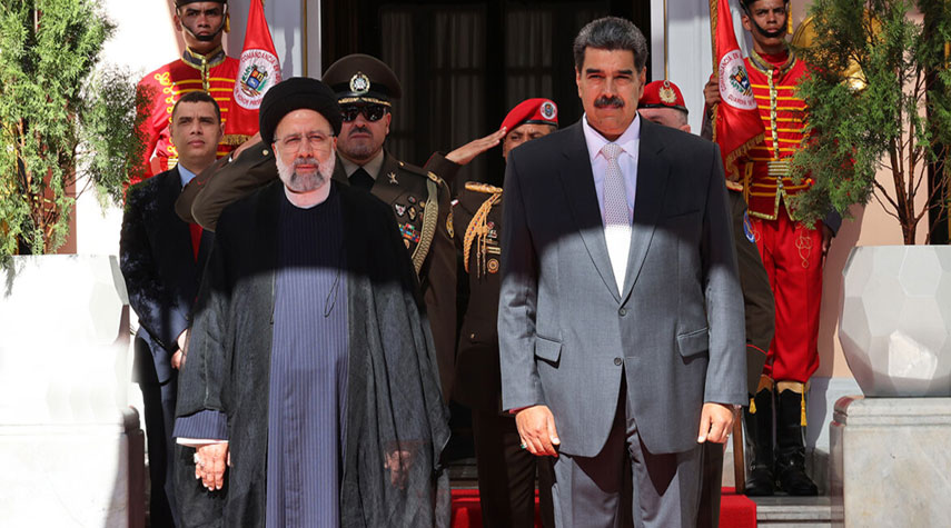 مادورو يمنح رئيسي وسام الاستحقاق الوطني الفنزويلي