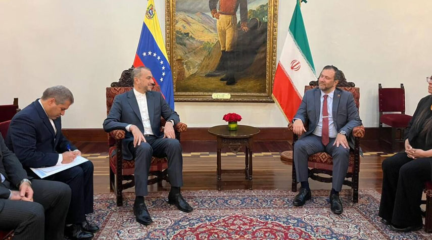 وزير الخارجية الإيراني يجري مباحثات مع نظيره الفنزويلي