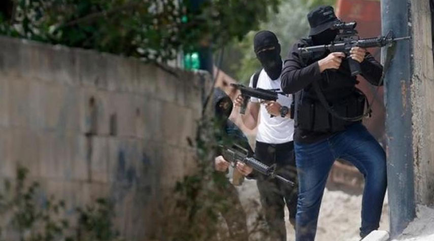 قوات الاحتلال تعتقل شابين من بيت لحم.. ومقاومون يطلقون النار عليها
