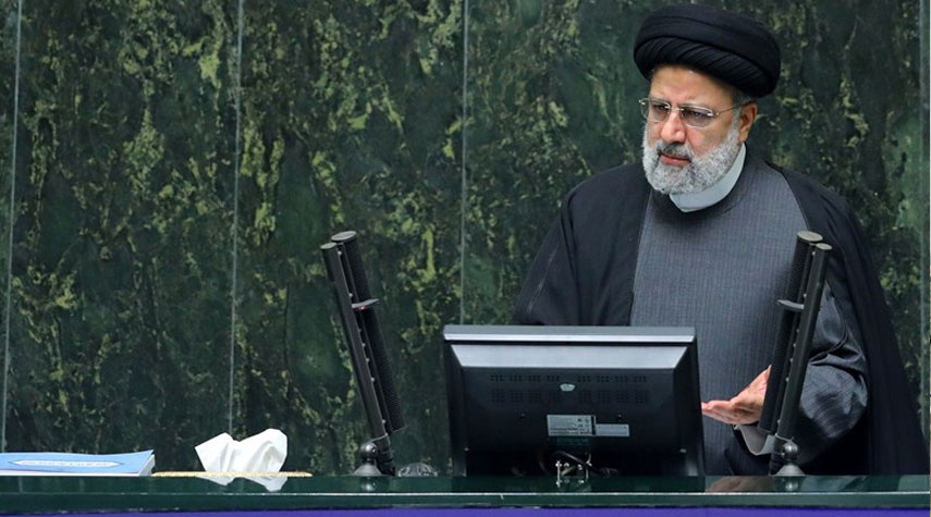 الرئيس الايراني يقدم مشروع قانون خطة التنمية السابعة إلى البرلمان