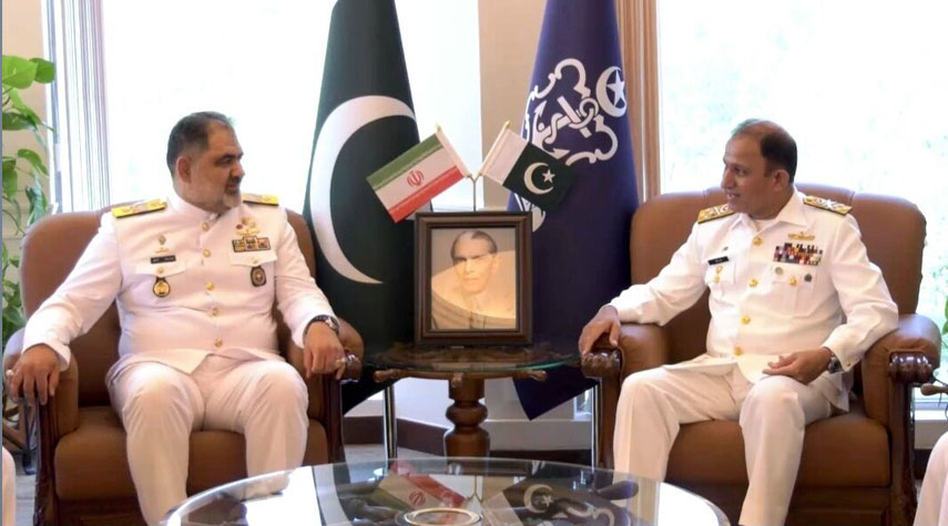 اسلام اباد : زيارة قائد البحرية الايرانية تأتي لتعزيز العلاقات الثنائية