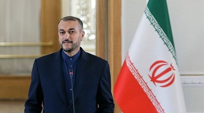 وزير الخارجية الايراني : طهران تتبنى سياسة التطوير الشامل لعلاقات الجوار