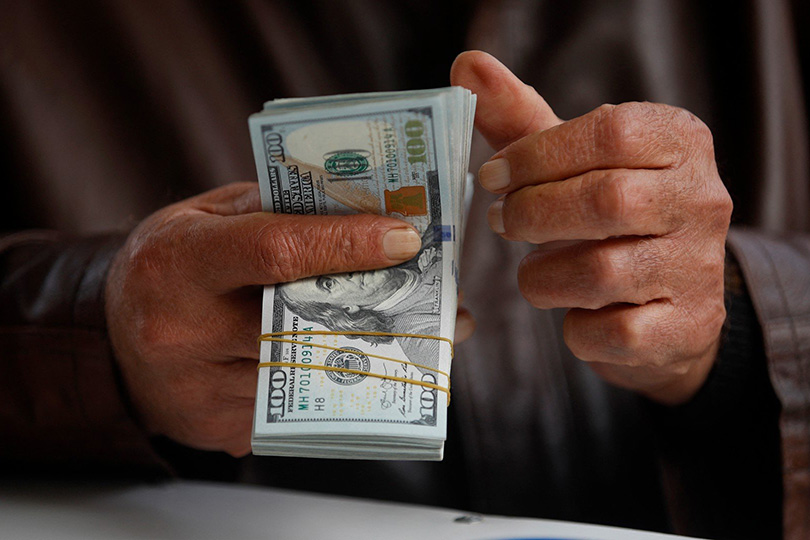 آخر تطورات أسعار الدولار في العراق