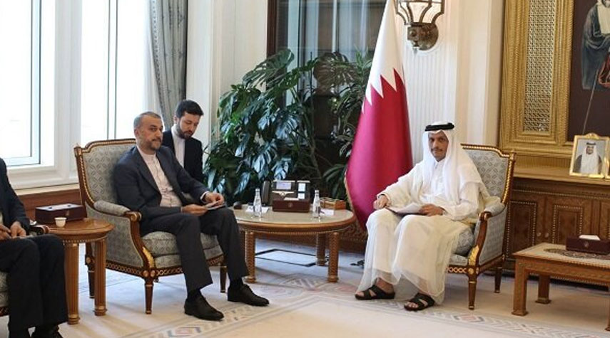 وزير الخارجية الايراني يلتقي نظيره القطري في الدوحة