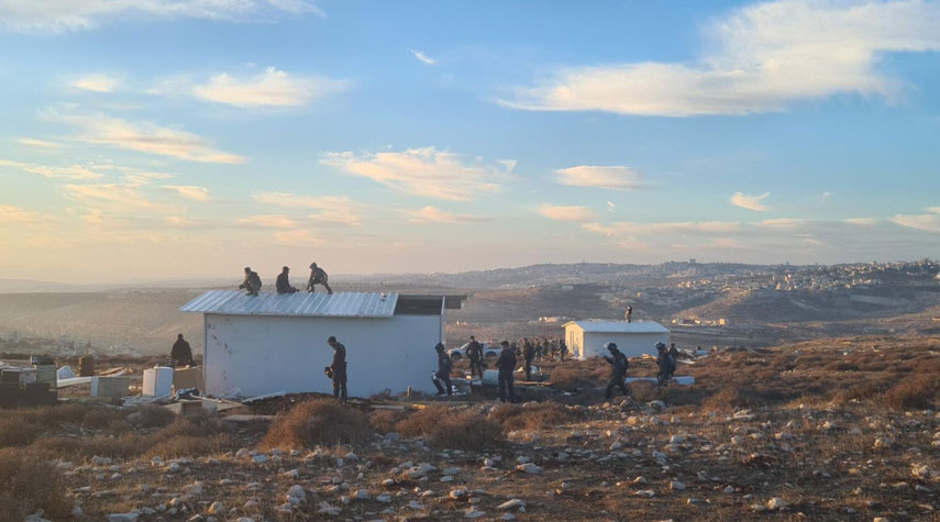 المستوطنون يقيمون بؤرة جديدة شمال شرق القدس