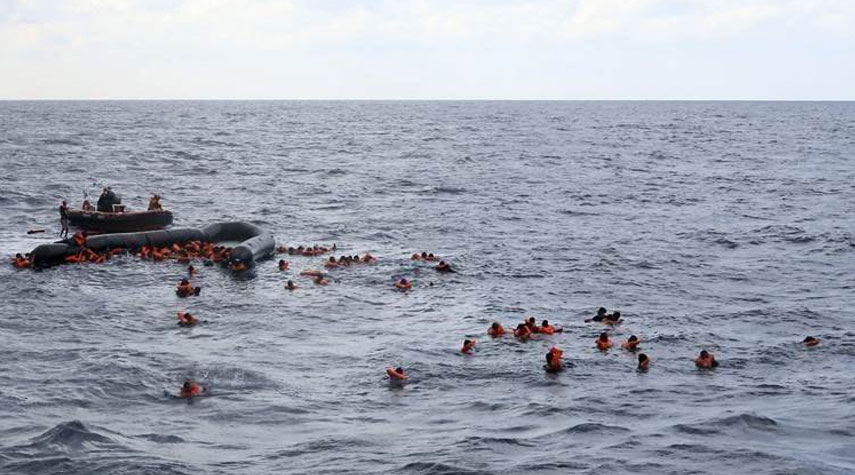 40 مفقوداً في غرق قارب مهاجرين يوم الخميس قبالة سواحل إيطاليا