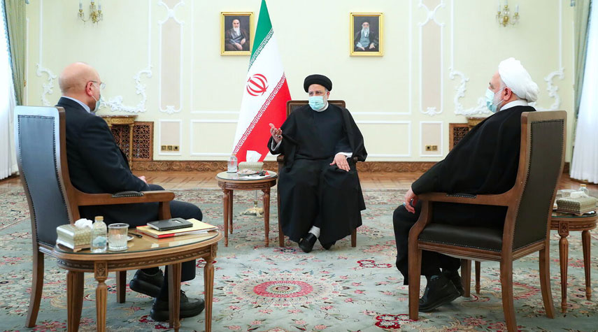 ايران... عقد اجتماع مشترك بين رؤساء السلطات الثلاث