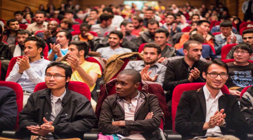 الكشف عن عدد الطلاب الأجانب في إيران