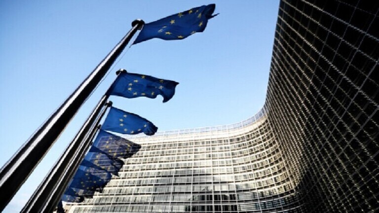 الاتحاد الأوروبي يوعز بوضع خطة لعسكرة الصناعة