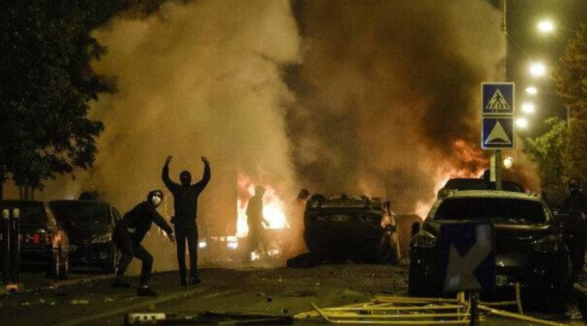 مواجهات عنيفة وأعمال نهب وحرق في فرنسا