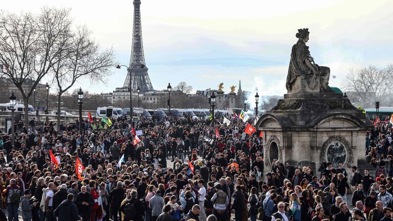 فرنسا.. احتجاجات سلمية على عنف الشرطة في البلاد