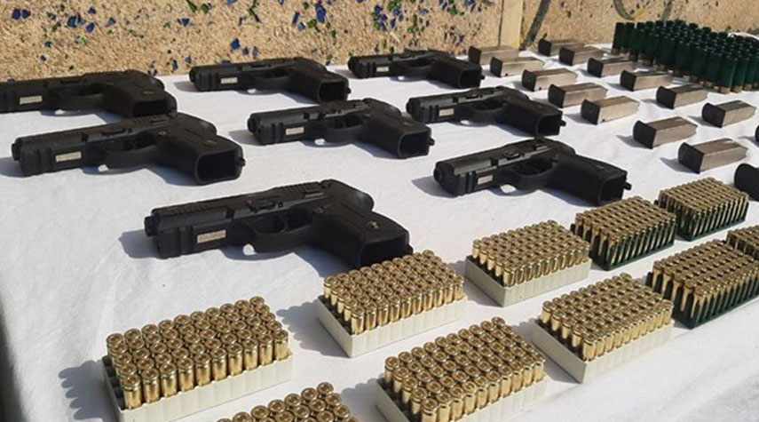 تفكيك عصابة لتهريب الأسلحة في محافظة لرستان