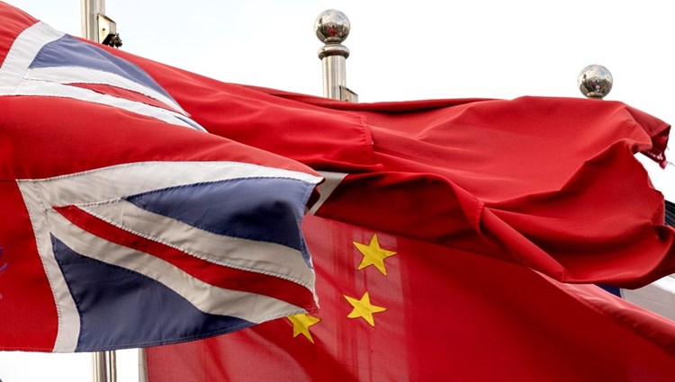 لندن : الصين استطاعت إختراق قطاعات الاقتصاد البريطاني