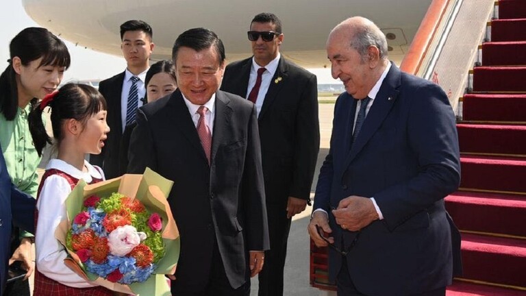 الرئيس الجزائري يصل الصين في زيارة رسمية