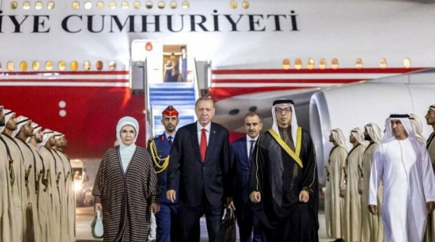 الرئيس التركي يصل إلى الإمارات