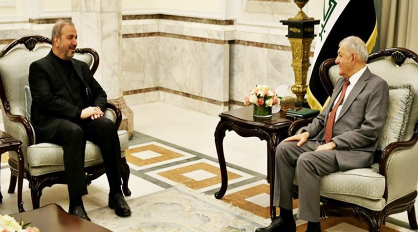 الرئيس العراقي يؤكد ضرورة تعزيز وتنمية التعاون مع ايران