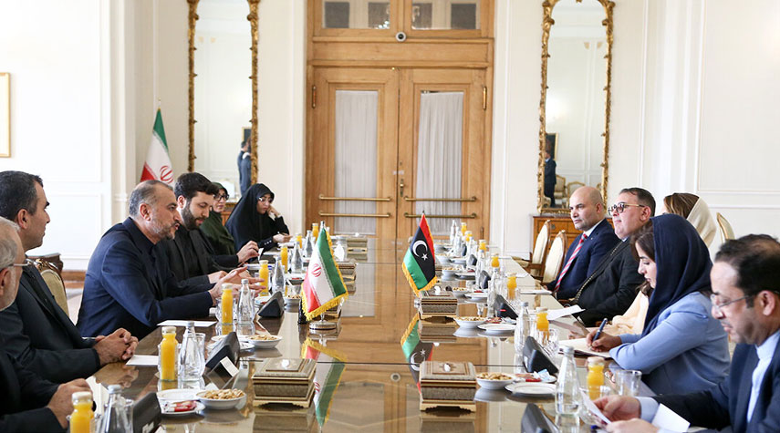 إيران وليبيا تؤكدان عزمهما على توسيع العلاقات الثنائية