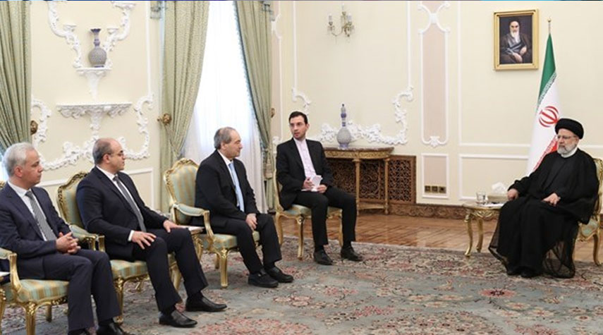 رئيسي: آمل أن نرى مزيد من الخطوات لتطوير العلاقات بين إيران وسوريا