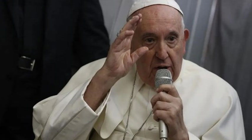 "فعل بربري يخنق الحوار الدولي".. البابا فرنسيس يدين الإساءة إلى القرآن
