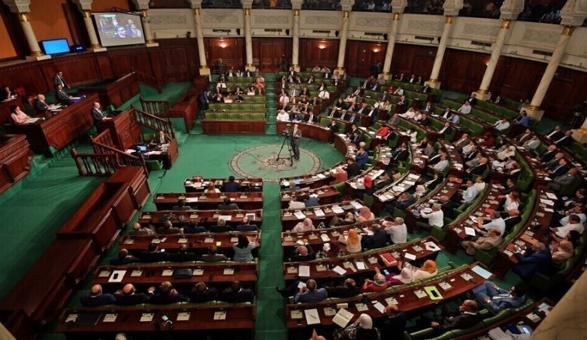 نائب تونسي: لا علم للبرلمان بالتغيير على رأس الحكومة