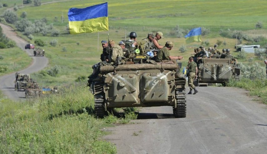 الغارديان: الغرب اجبر الجيش الأوكراني على الهجوم مضاد
