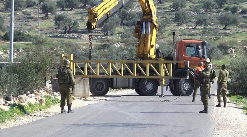الاحتلال يغلق قرية برقة في رام الله ويعلنها منطقة عسكرية