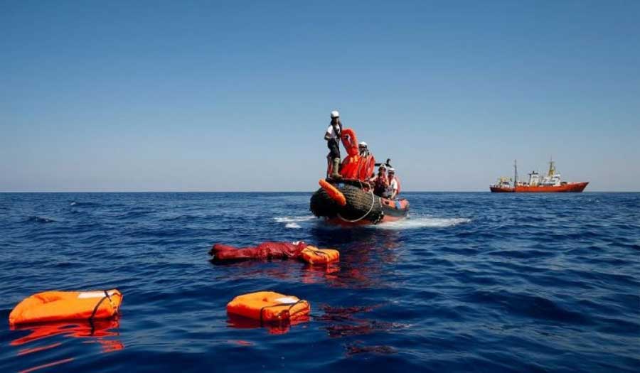 غرق 41 مهاجراً قبالة إيطاليا