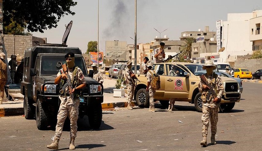 بعد اشتباكات عنيفة .. هدوء حذر يعم طرابلس الليبية