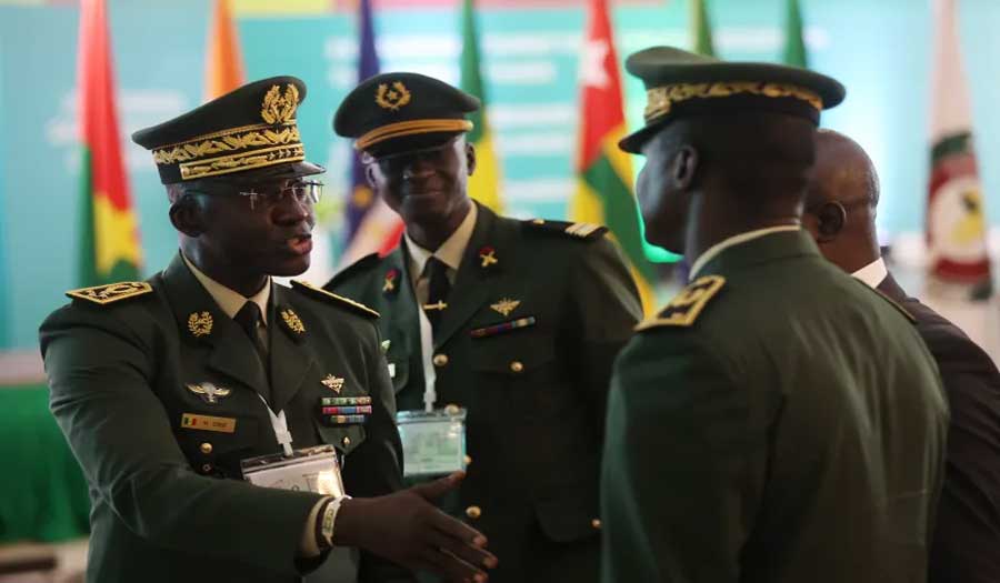 النيجر.. قادة جيوش إيكواس يناقشون التدخل العسكري وسط تأييد أميركي