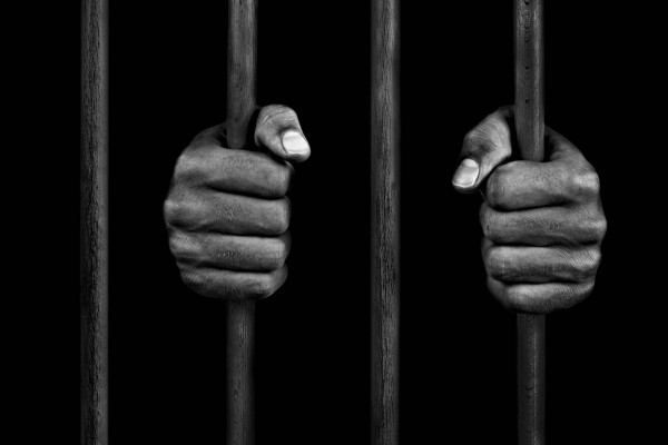 500 سجين بحريني يضربون عن الطعام والسلطات تواصل انتهاكاتها