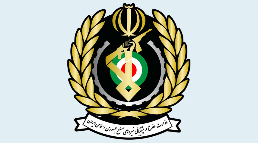 وزارة الدفاع: ايران صدت العدو عن نواياه الاستكبارية