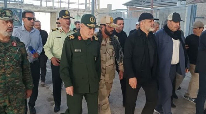 وزير الداخلية الإيراني يتفقد عملية تقديم الخدمات للزوار بمنفذ مهران الحدودي