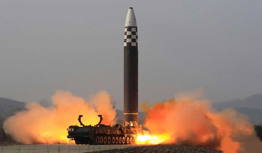 كوريا الشمالية تجري تدريبا على ضربة نووية تكتيكية