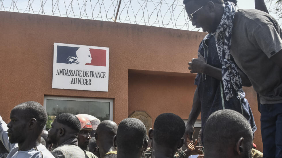 تجريد السفير الفرنسي في النيجر من الحصانة الدبلوماسية