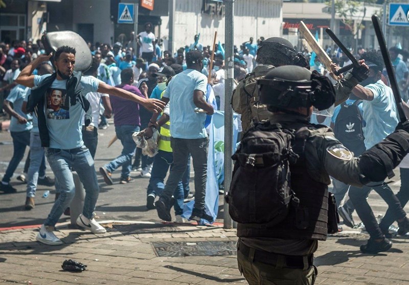 الشرطة الإسرائيلية تقمع المتظاهرين الأفارقة + فيديو